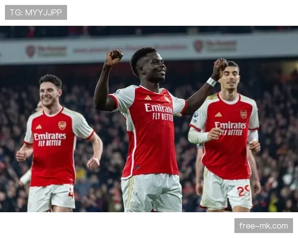 西汉姆联迎战英超劲敌，状态回暖引球迷期待