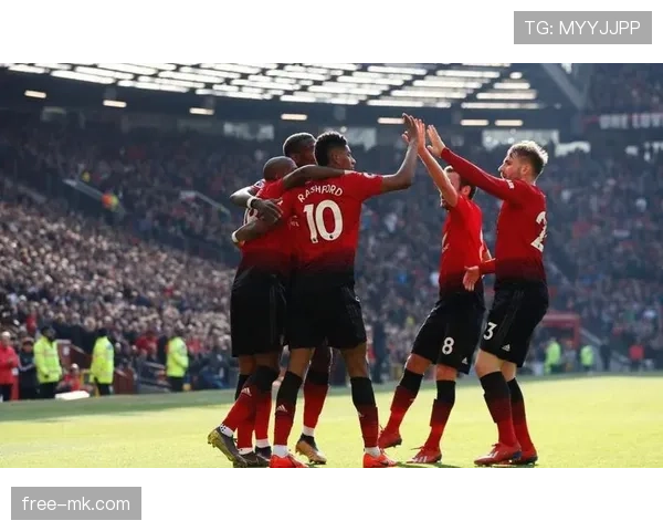 曼联转会策略是否失误，对球队竞争力与赛季走势形成制约